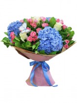 Bouquet of roses and geraniels