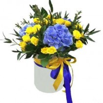 Коробка из цветов на День Независимости